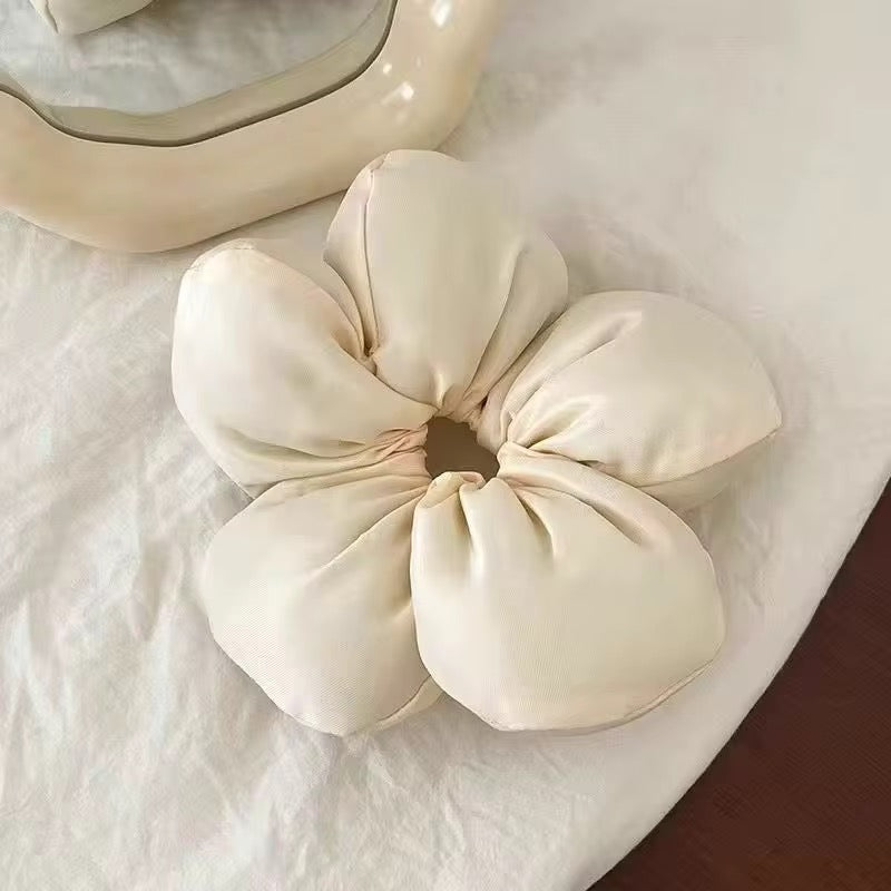 Large Daisy Bun Scrunchie